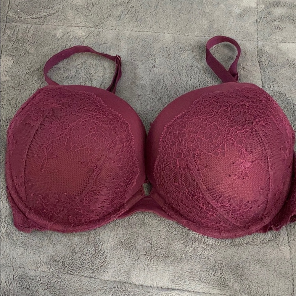 Victoria Secret Bombshell Burgundy push up Bra 36C